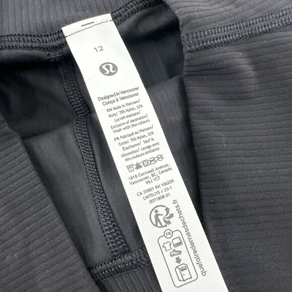 Lululemon Black Align™ High-Rise Ribbed Short 6" Size 12 - Picture 7 of 11
